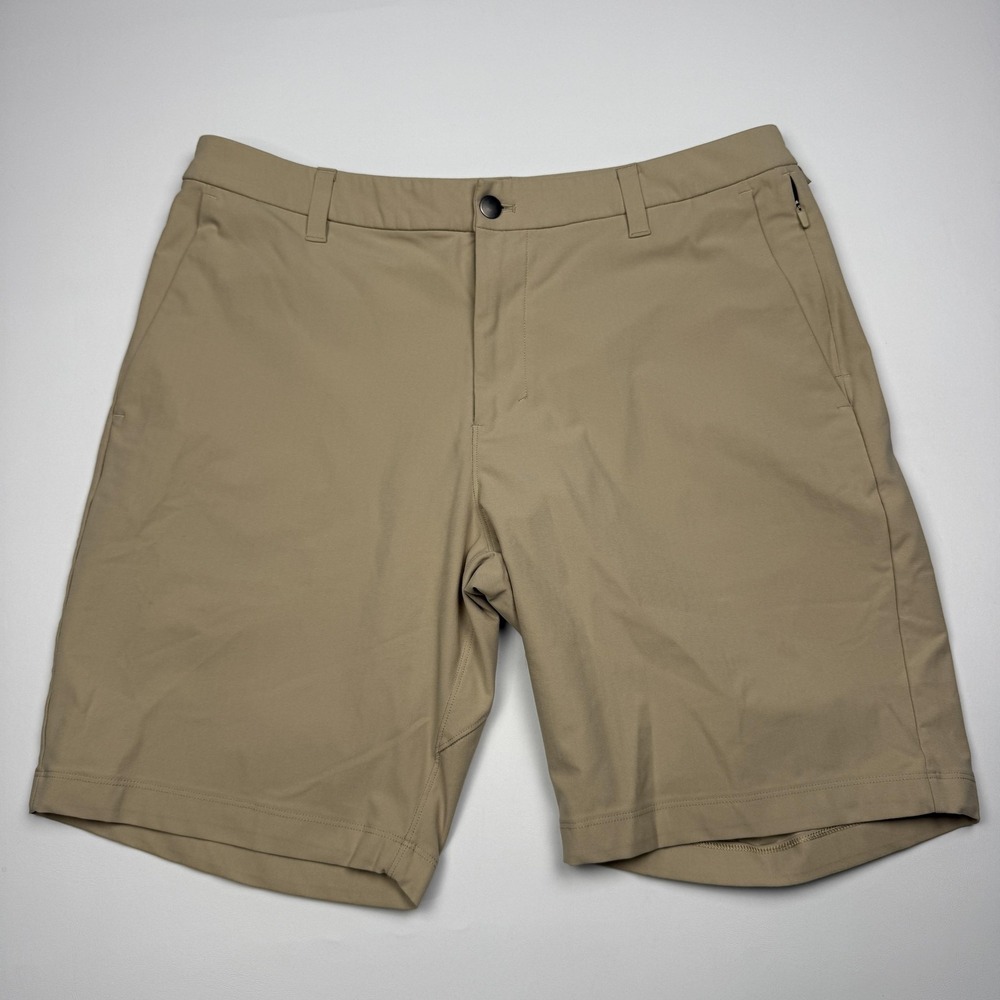 Lululemon Classic Fit Warpstreme Shorts Mens 34 Beige Golf Performance 9 Inseam